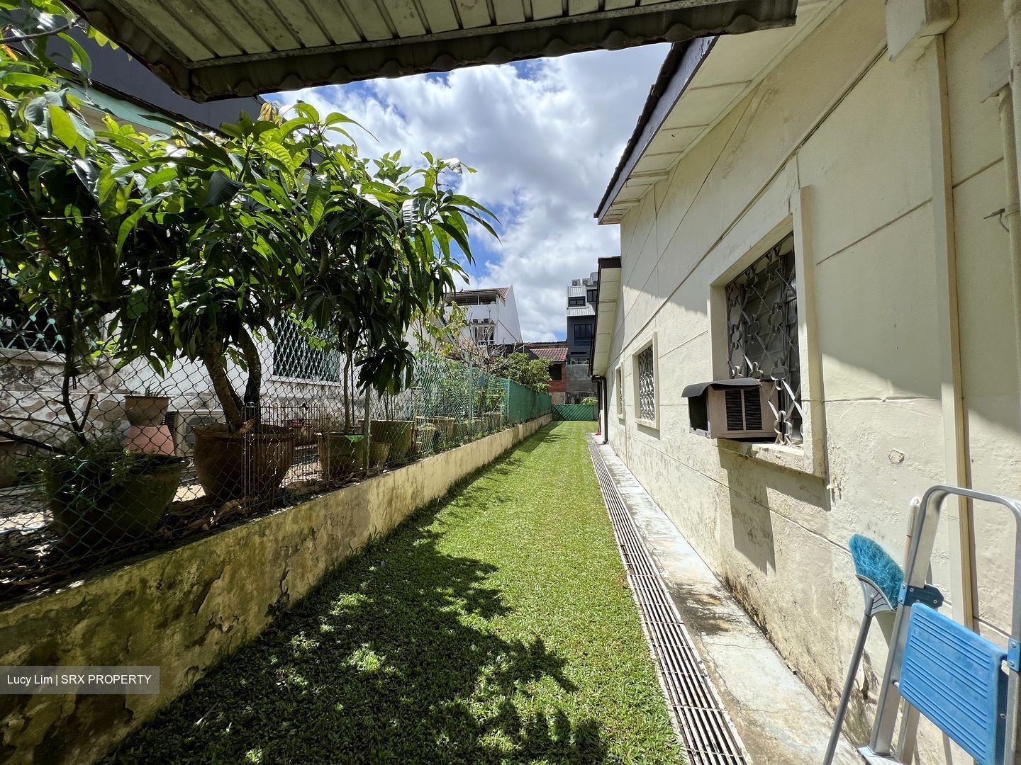 Sembawang Hills Estate (D20), Terrace #410079201
